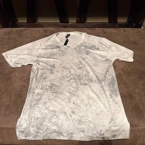 White and grey lululemon shirt